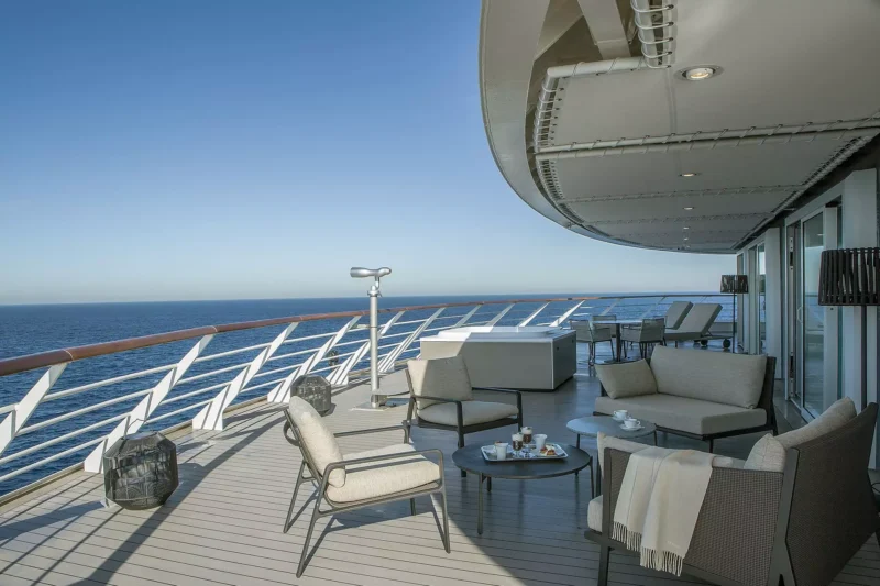 Charcot Owner_s Suite PONANT 13
