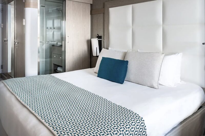 Deluxe Stateroom Deck 3 L'Austral Ponant 2
