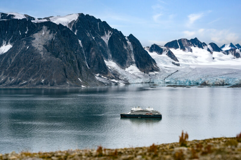 Getting to your Svalbard Cruises PONANT Charcot in Spitsbergen