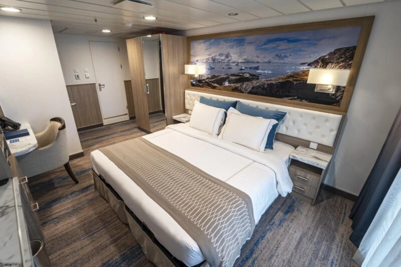 Greg Mortimer - Balcony Stateroom B
