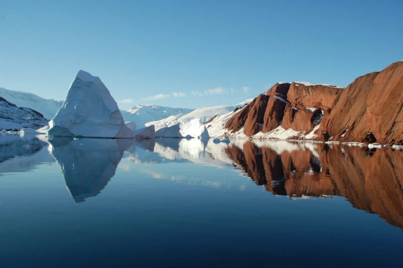 Kayaking in Scoresby Sund PONANT