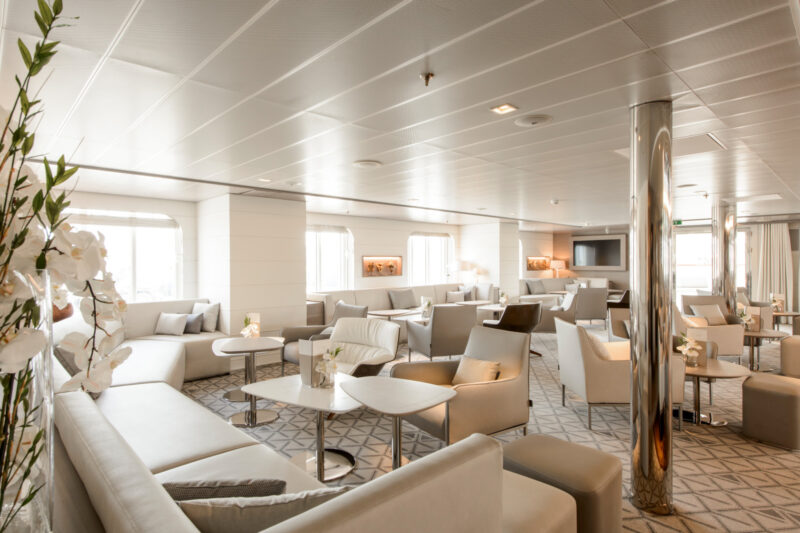 Main lounge Le Lyrial