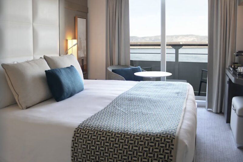 Prestige Stateroom Deck 4 L'Austral Ponant