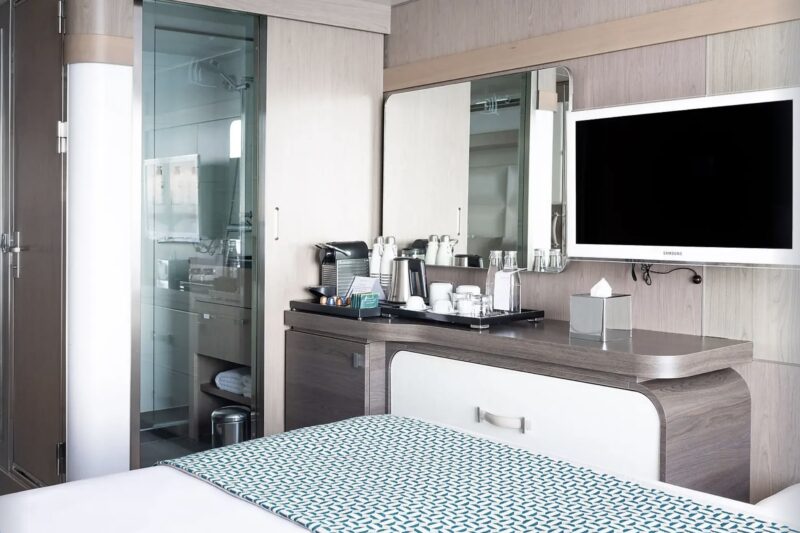 Prestige Stateroom Deck 5 L'Austral Ponant 3