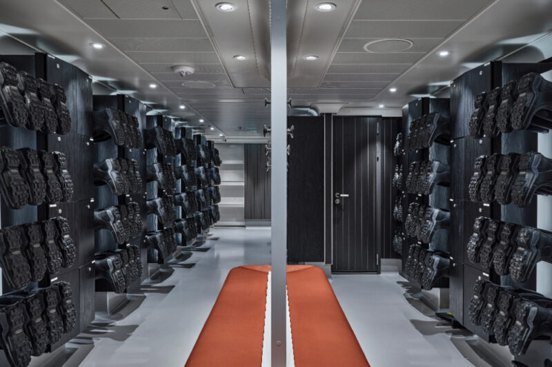 Silver Endeavour Mud Room